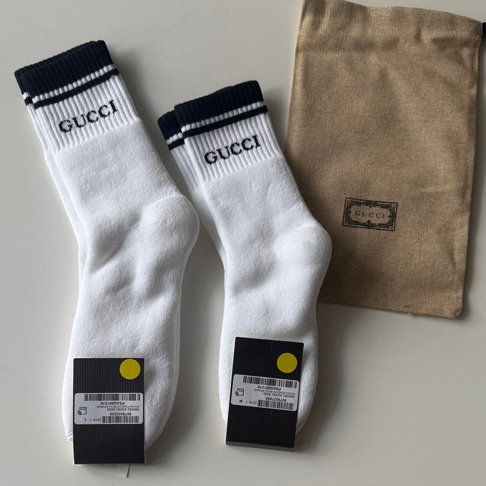 Gucci unisex White and Black socks